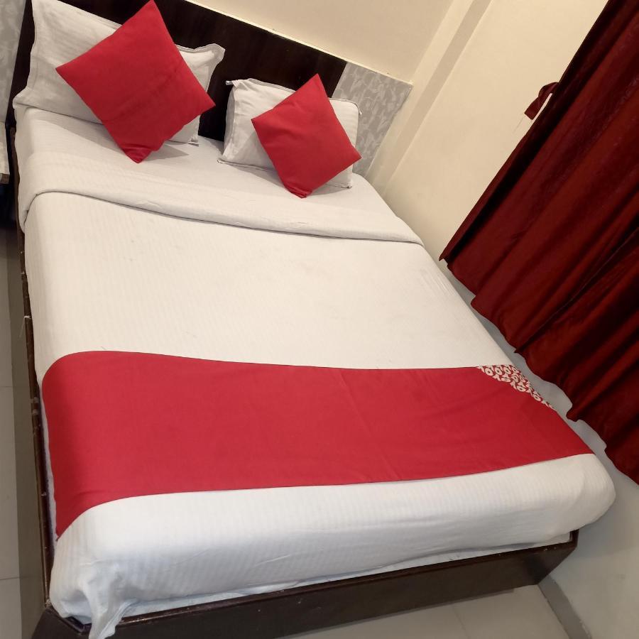 Hotel Palkhi Shirdi Dış mekan fotoğraf